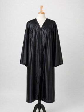 Jostens Black Graduation Gown 5’10”–6’0” Adult Polyester Commencement Robe